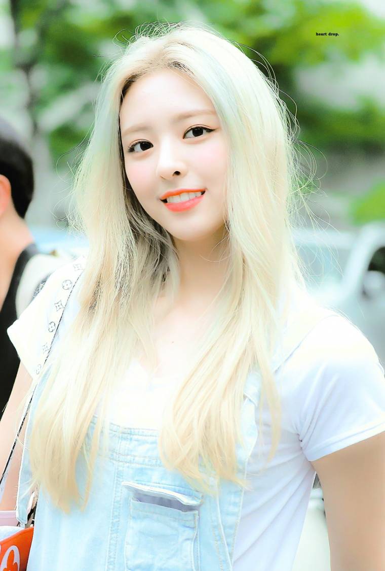 [10P] #ITZY #유나.jpg