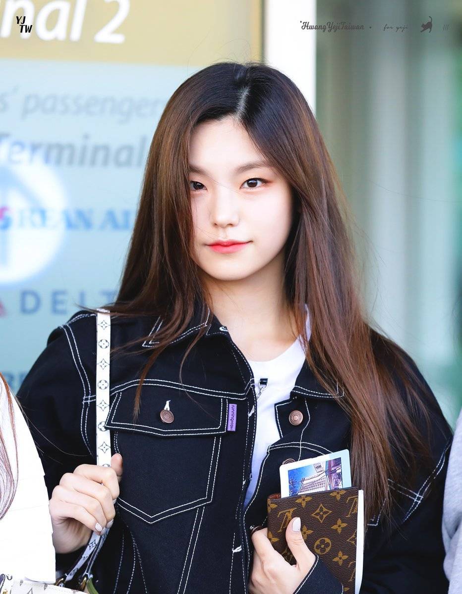 사복 예지(#ITZY)