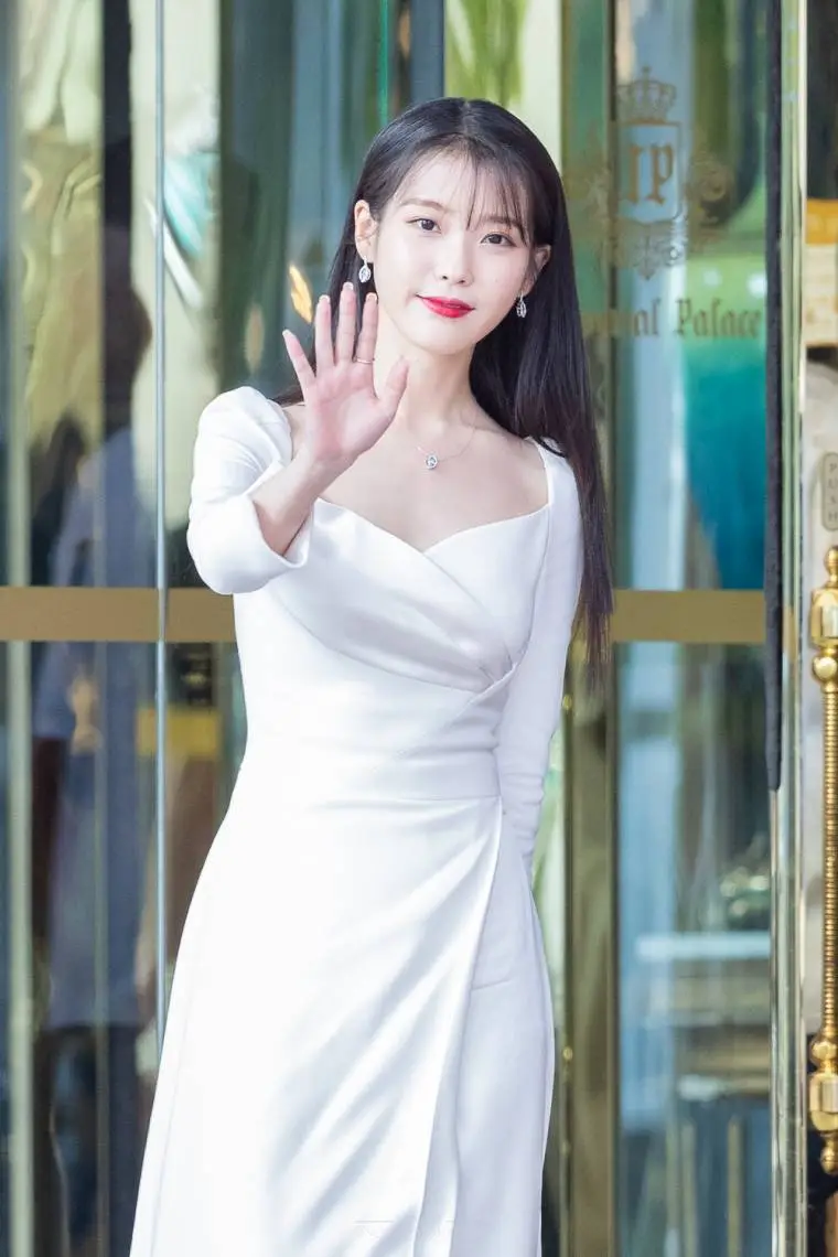 #아이유 (이지은) - 190708 출퇴근.jpg