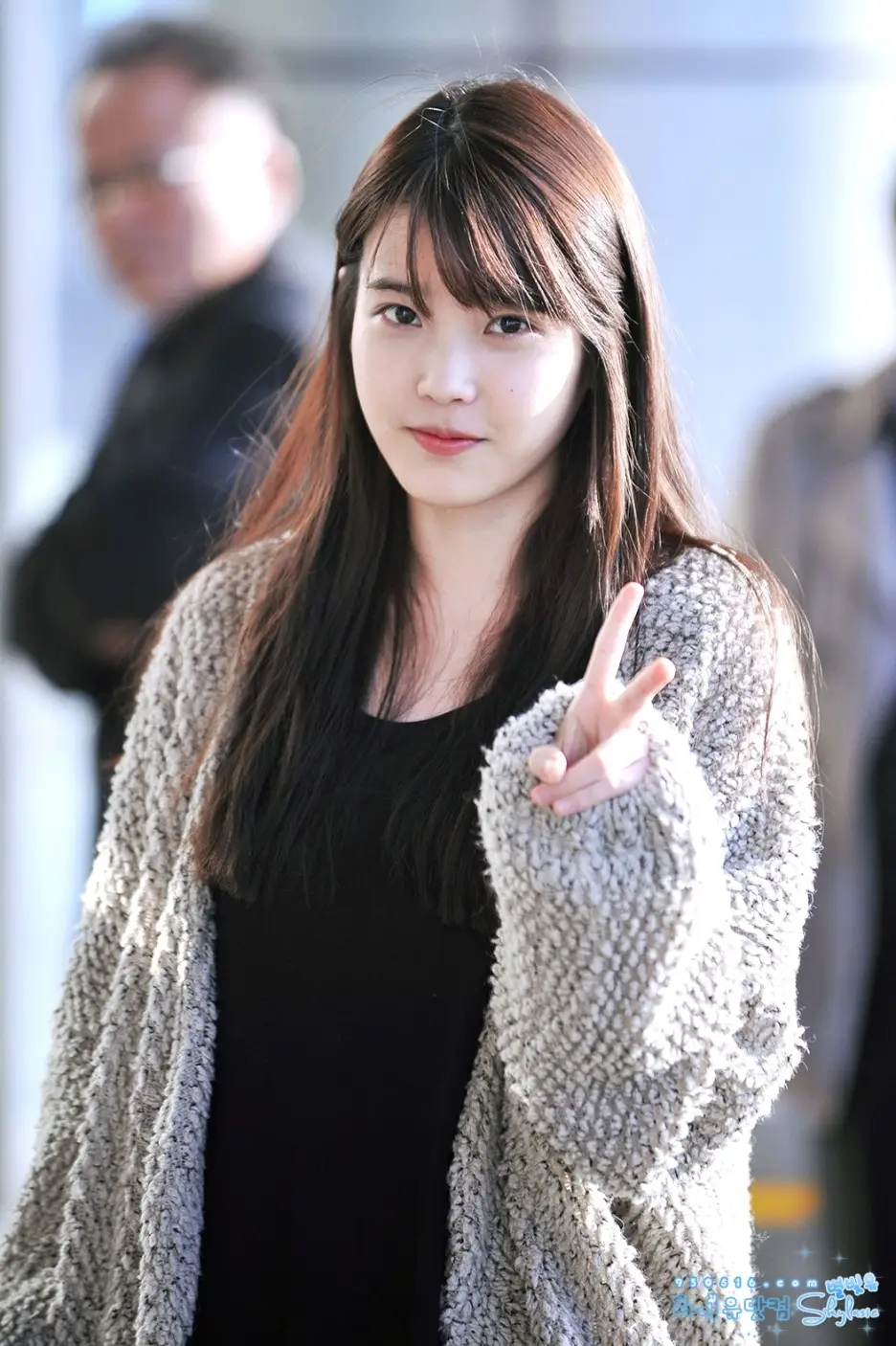 130327 아이유 일본 팬미팅 김포공항 출국 미공개 직찍 by 별빛유