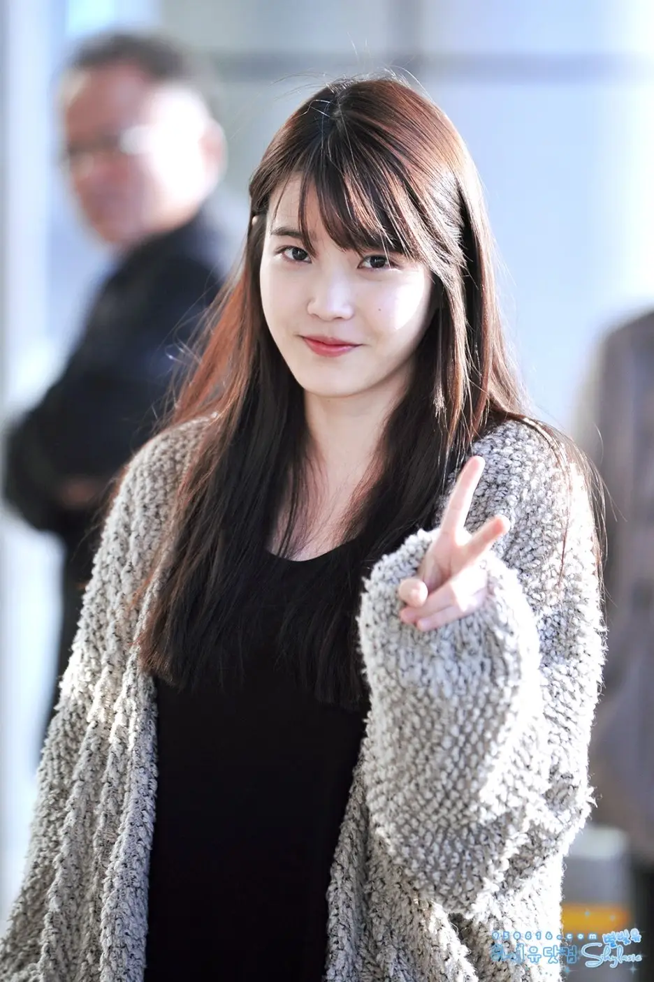 130327 아이유 일본 팬미팅 김포공항 출국 미공개 직찍 by 별빛유