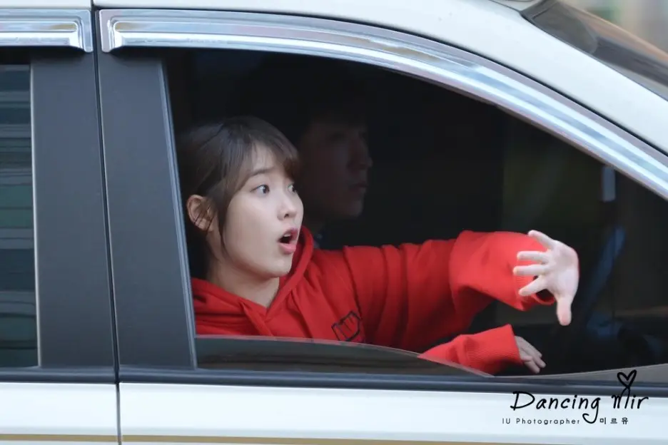 아이유 직찍 :: 130331 인기가요 퇴근 by 춤추는미르