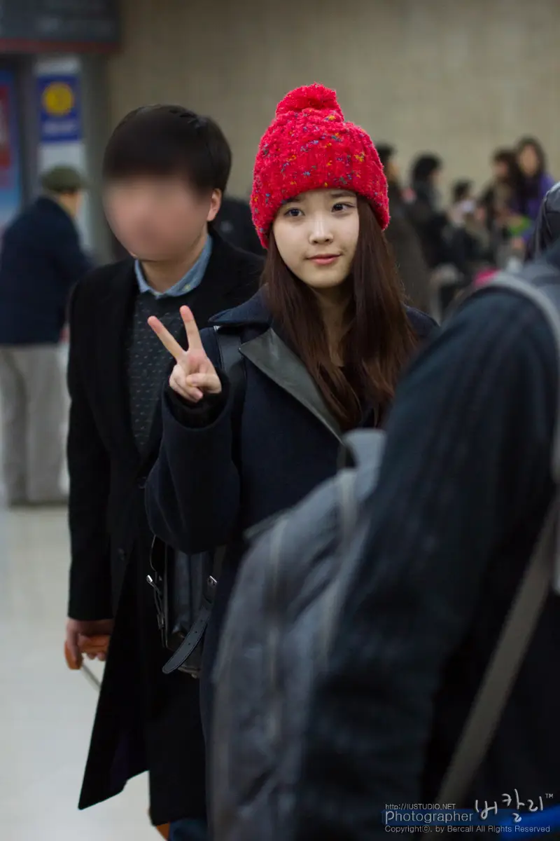 아이유 직찍 @ 130112 김포공항 입국 by 버칼리