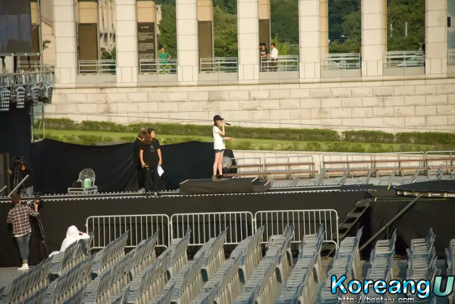 120923 아이유 앵콜콘서트 포토타임 미공개 직찍 By KoreangU