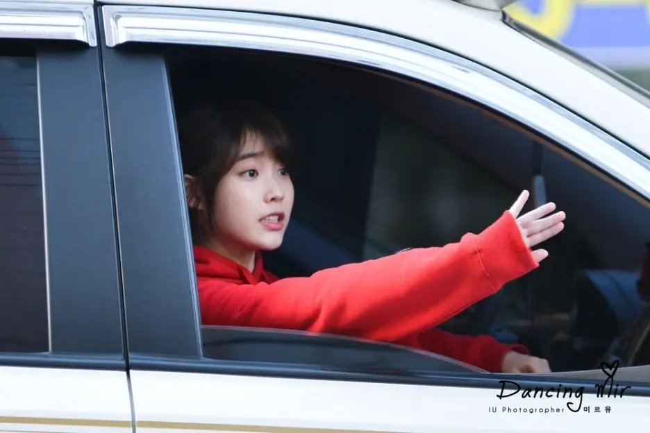 아이유 직찍 :: 130331 인기가요 퇴근 by 춤추는미르