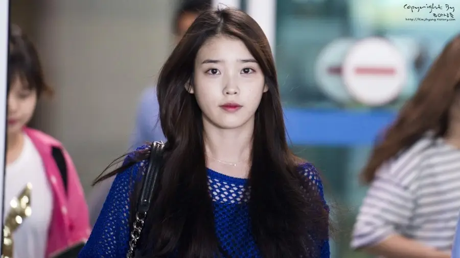 아이유(IU) 직찍 :: 130523 인천공항 입국 by 쭈아삼촌, 레드문