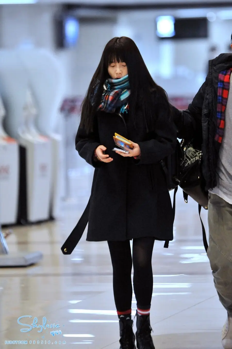 아이유 직찍 @ 130226 김포공항 출국 by 별빛유