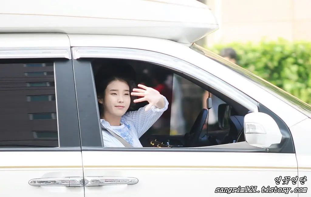 130623 아이유 인기가요 퇴근길 직찍 by 춤추는 미르＆eyephoto & 연꽃연단