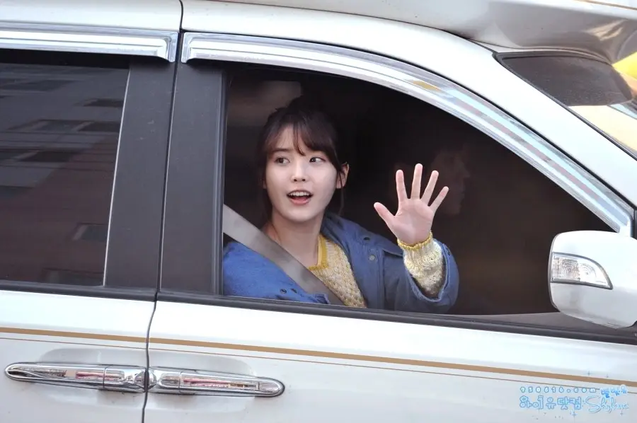 아이유(IU) 직찍 :: 130526 인기가요 퇴근길 by 별빛유