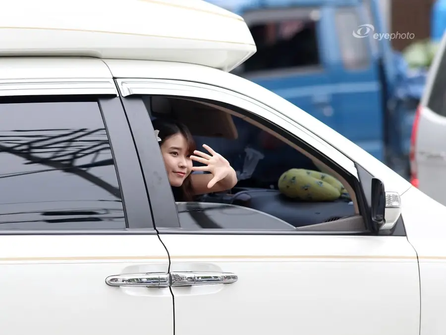 아이유(IU) 직찍 :: 130526 인기가요 퇴근길 by eyephoto, 연꽃연단, 버칼리