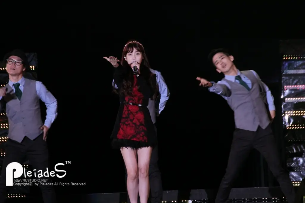 아이유 직찍 :: 121026 부산불꽃축제 현대자동차 The Brilliant Concert