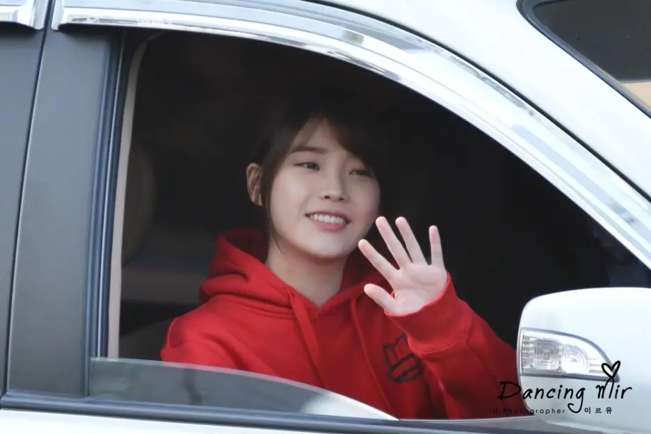 아이유 직찍 :: 130331 인기가요 퇴근 by 춤추는미르