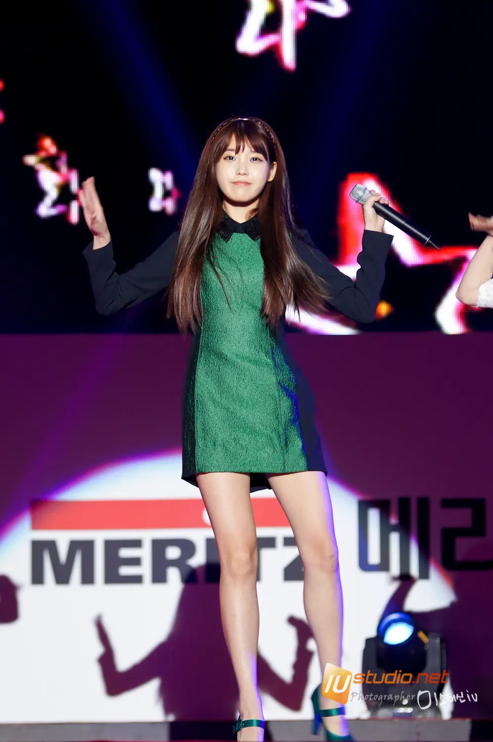 [직찍_151pics] 아이유(IU) - 121020 메리츠 90주년 기념 걷기대회