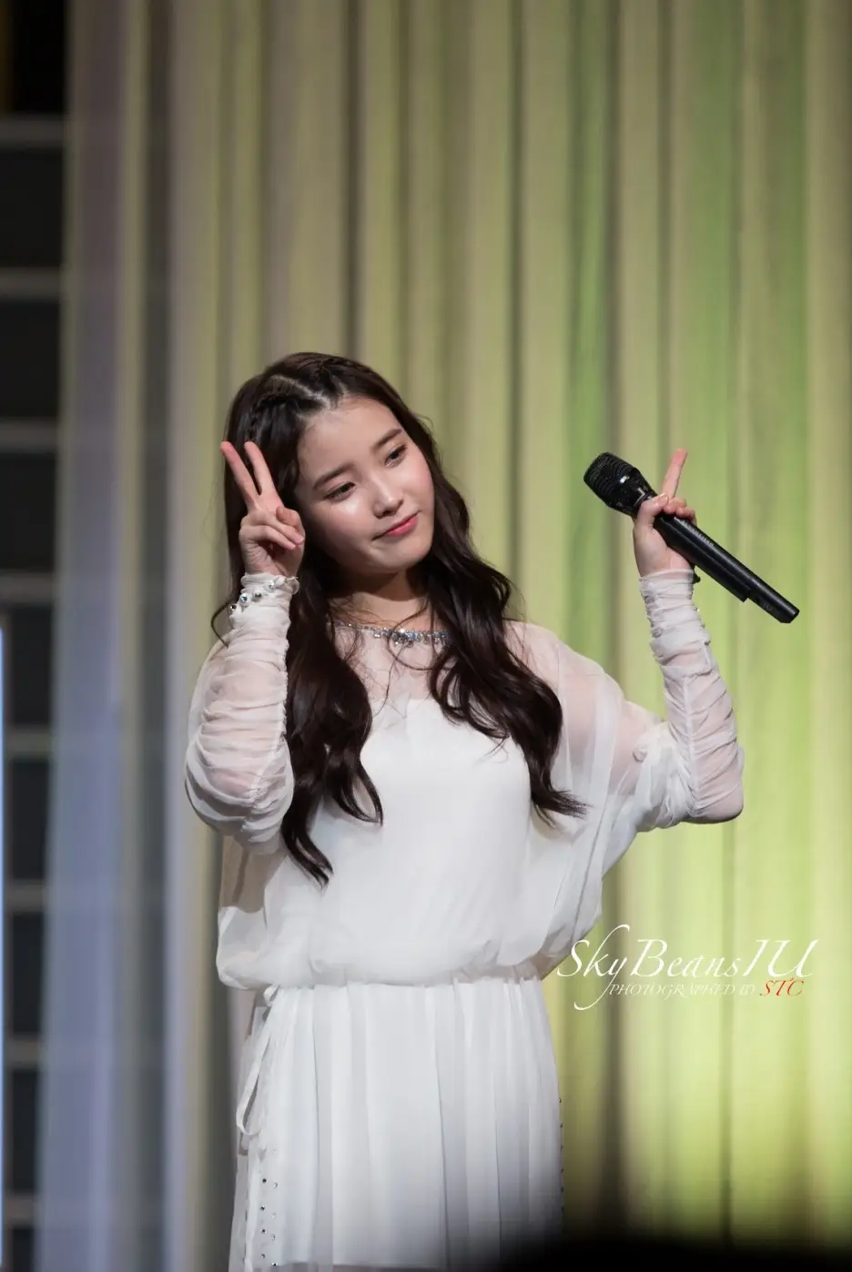 아이유 직찍 :: 130327 일본 팬미팅 포토타임 by STC