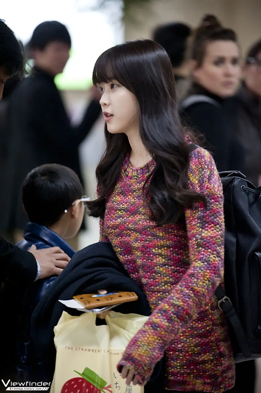 아이유 직찍 @ 130226 아이유 김포공항 출국 by 뷰파인더