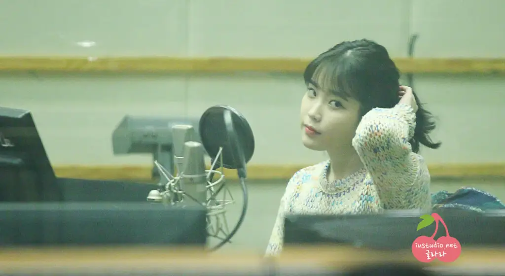 아이유 직찍 - 140127 유인나의 볼륨을 높여요 by 글라라