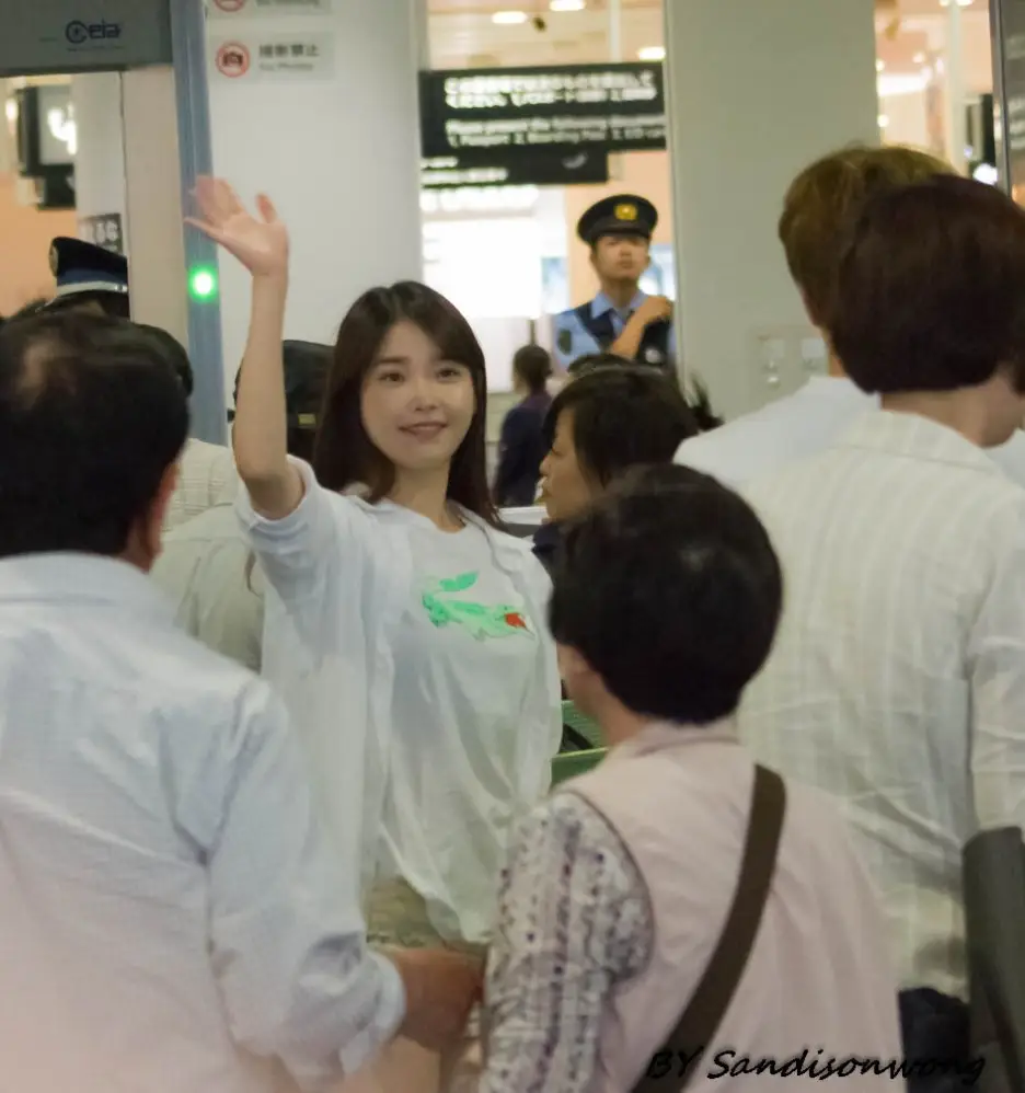 120531 아이유 일본 팬미팅 나고야 센트레아 공항 입출국 미공개 직찍 by Sandisonwong