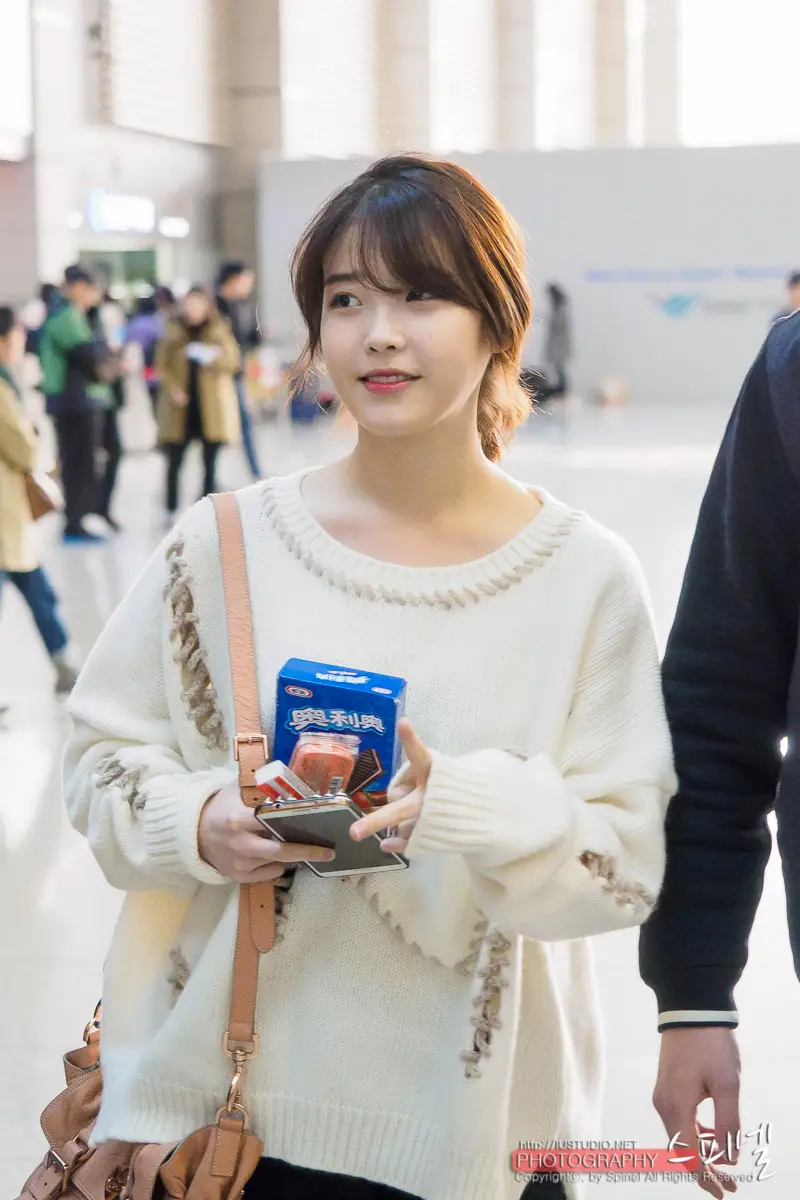 아이유 직찍 - 140322 홍콩팬미팅 인천공항 출국 by 스피넬