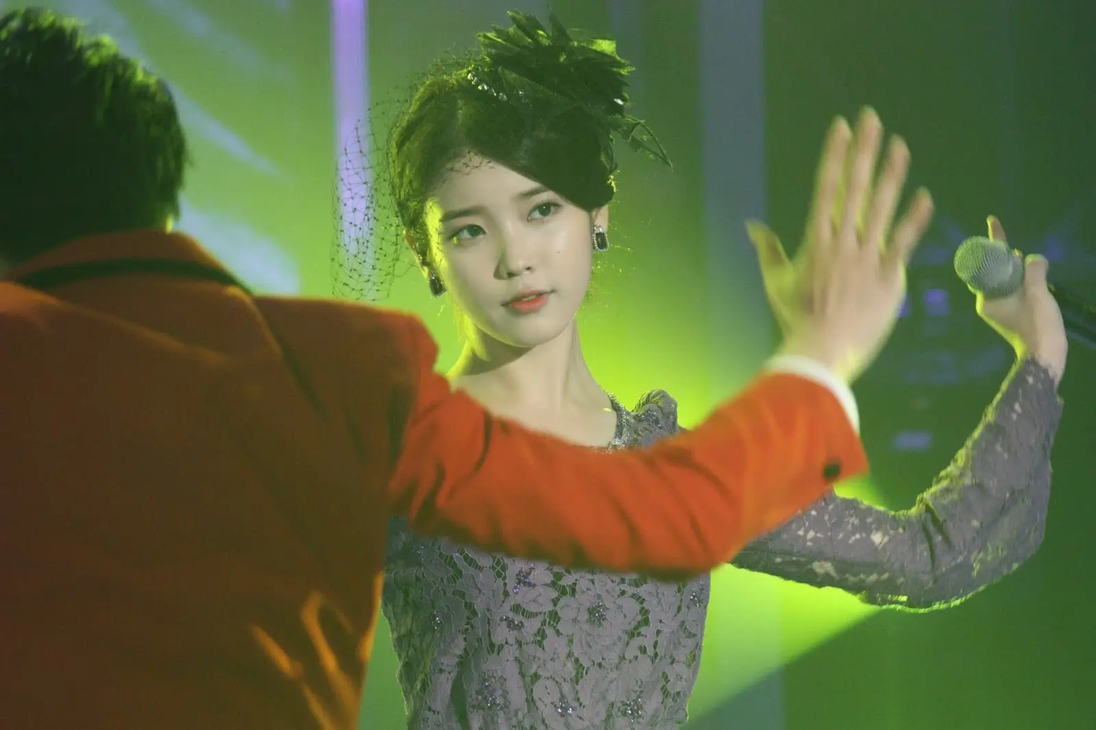 IU - The Red Shoes~♬ - 131105 Simply Kpop