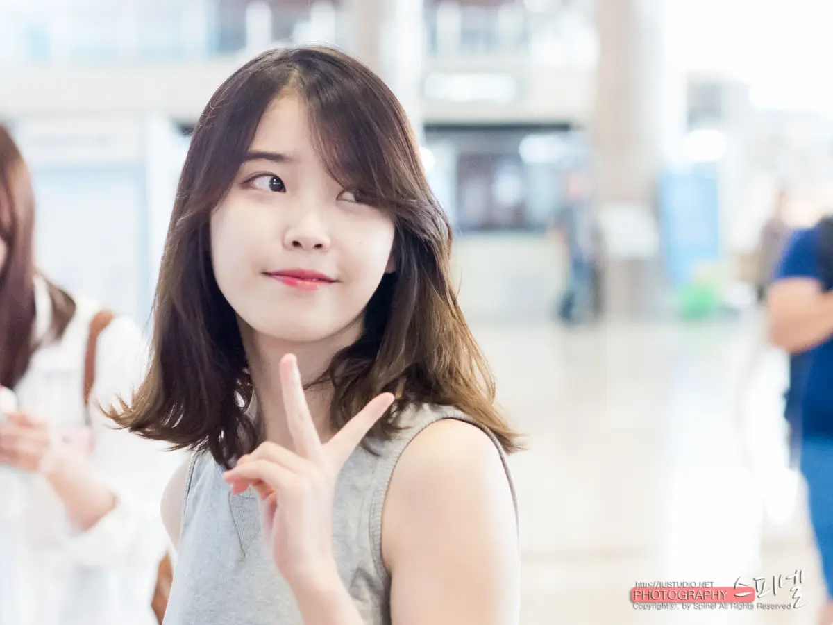 아이유 직찍 - 140613 김포공항 출국 by 스피넬