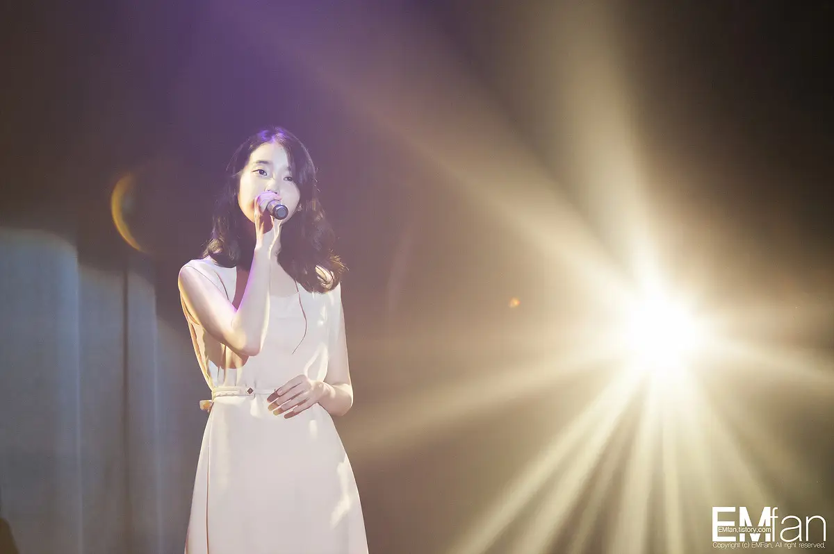 [직캠] 140822 아이유 KBS FM 밤을 잊은 그대에게 50주년 콘서트