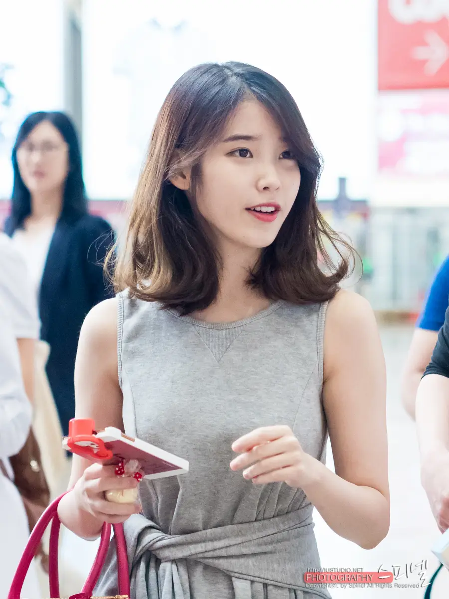 아이유 직찍 - 140613 김포공항 출국 by 스피넬