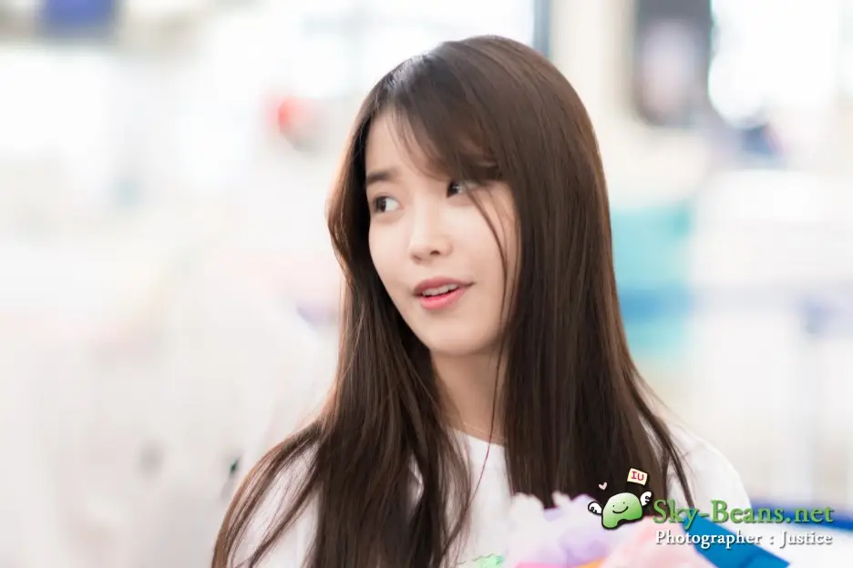 130914 아이유 일본 나고야 Centrair 공항 출국 한국행 직찍 by Justice