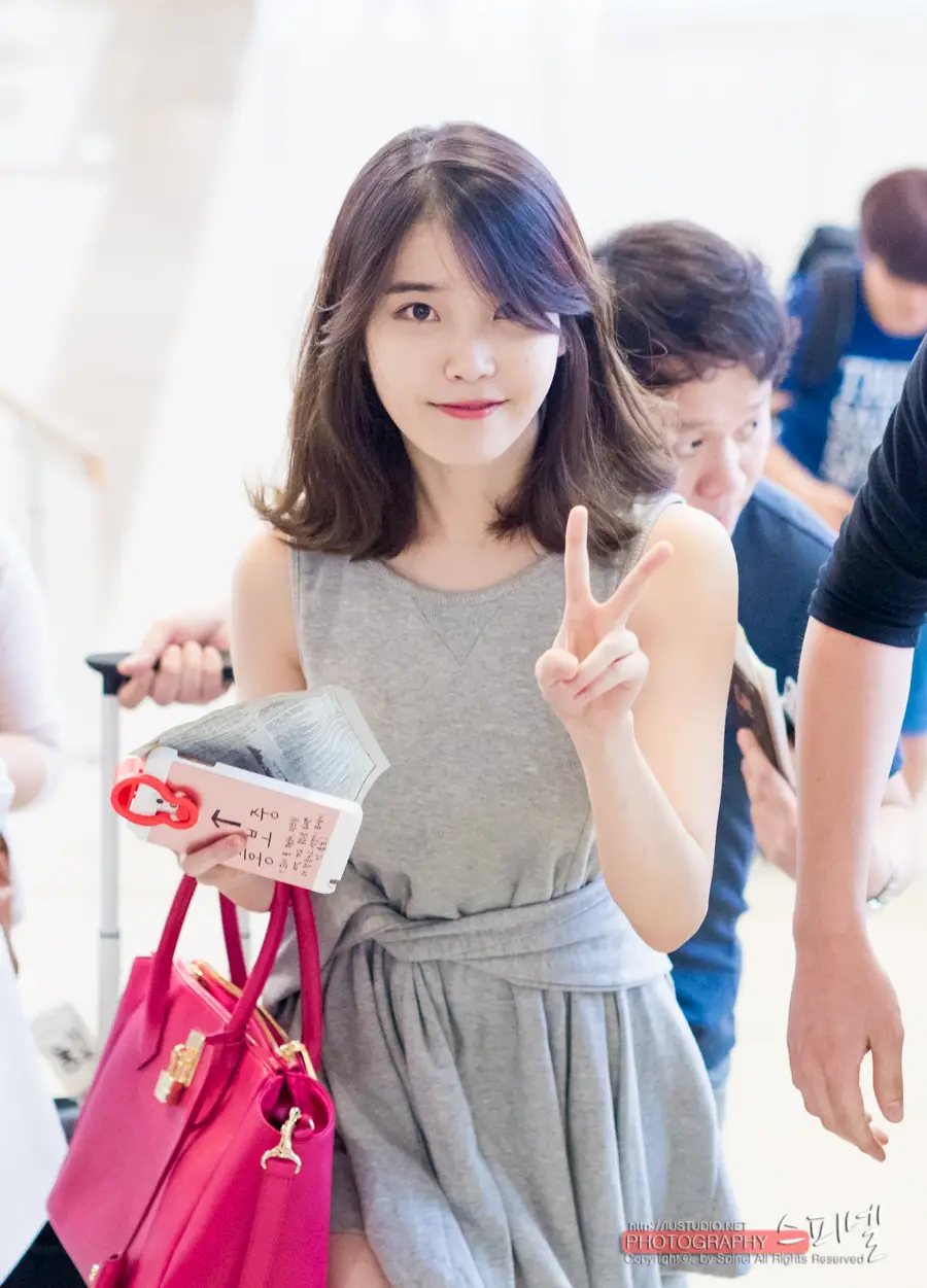 아이유 직찍 - 140613 김포공항 출국 by 스피넬