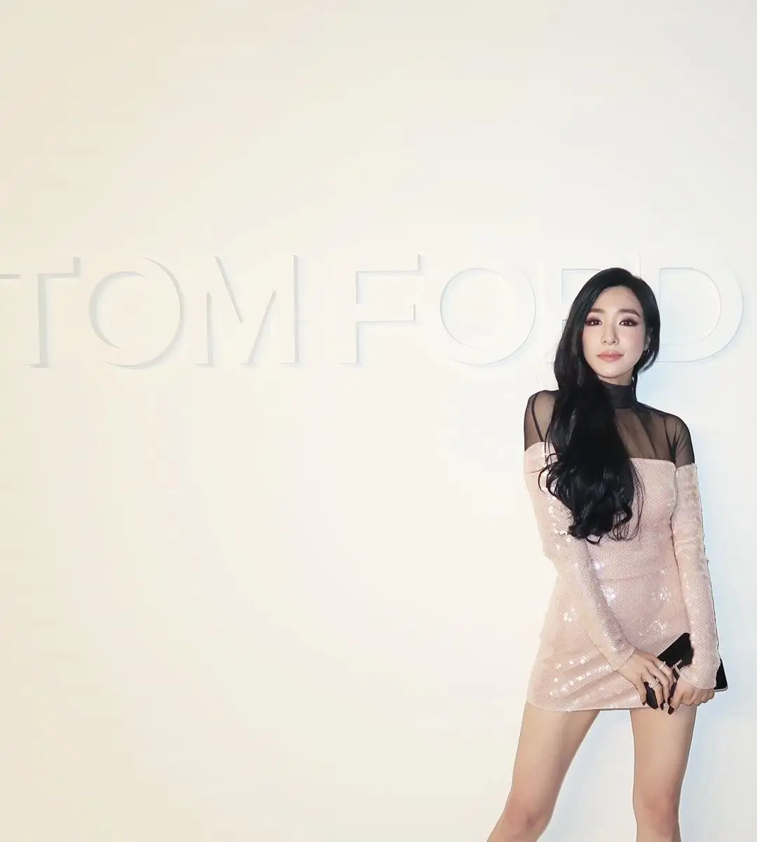 오늘자 티파니.insta (with.TOM FORD)