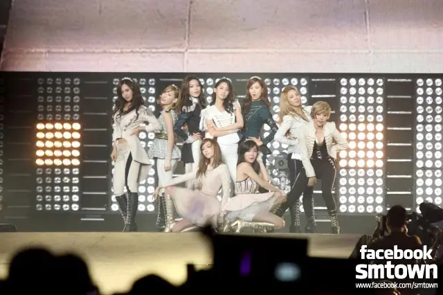 111023 SMTOWN LIVE in New York 공연 사진 (보도사진 + SMTOWN 페이스북)