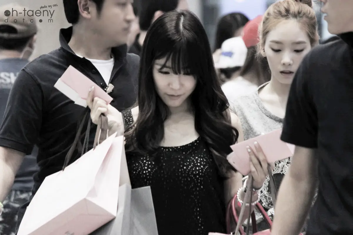 130722 인천공항 입국 탱구 by oh-taeny