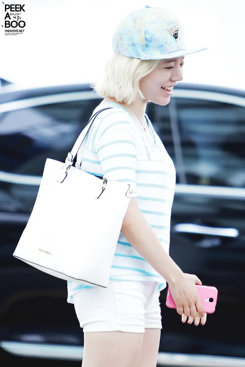 써니(Sunny) 직찍 @ 130520 출국 by SOSICORE, Peek-A-Boo!