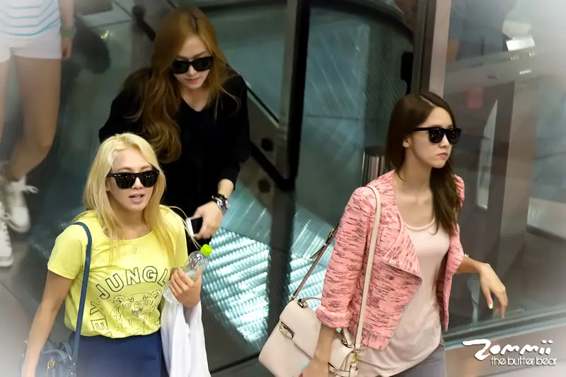 제시카&태연 직찍 :: 130520 태국공항 by TheyayahTastic, Zommii