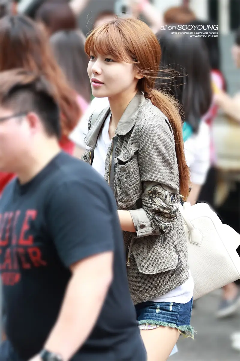 130705 KBS 뮤직뱅크 출근 수영 by allonSOOYOUNG