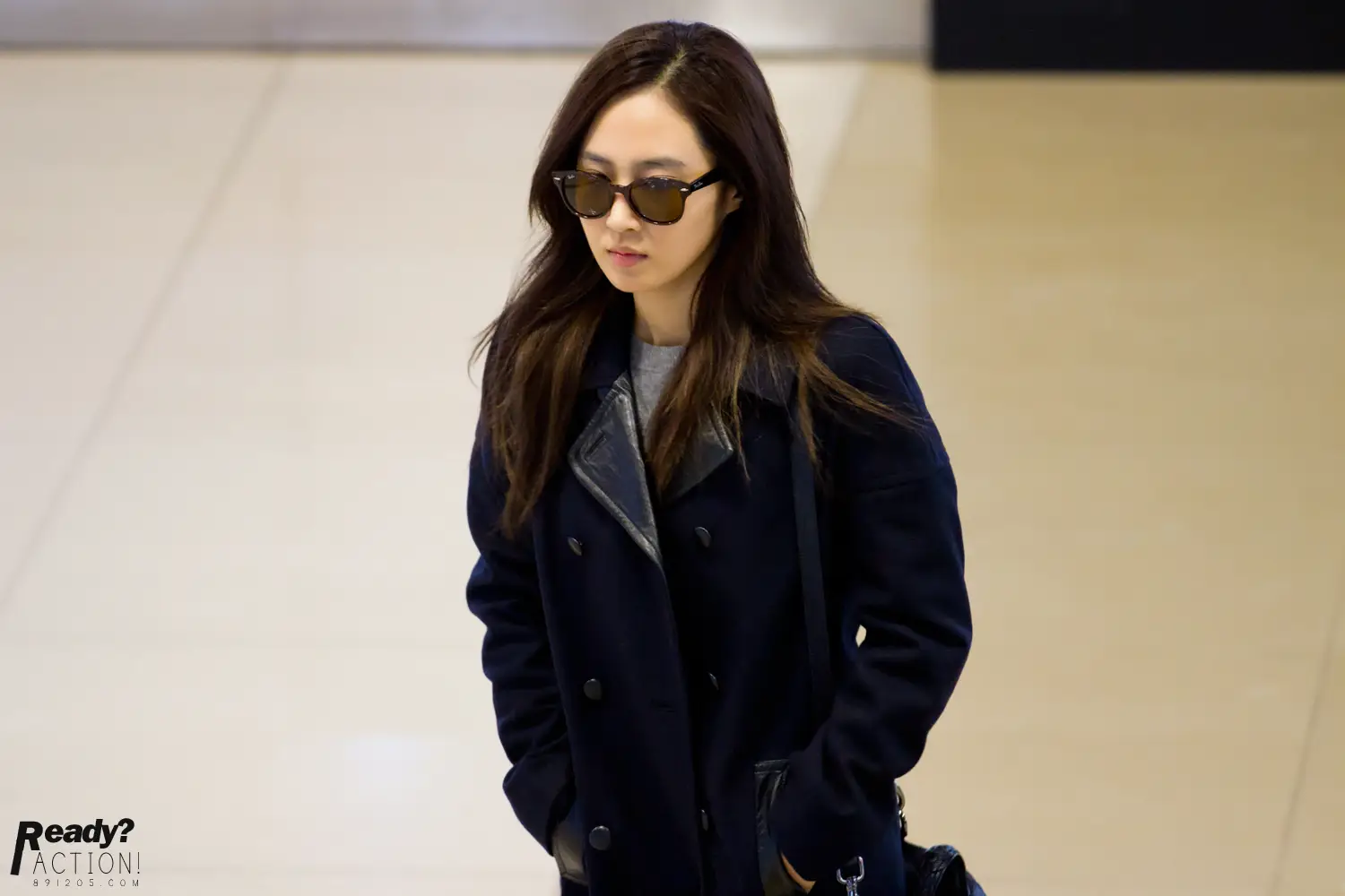 [6 Pics] SNSD_유리 :: 121105 김포공항 출국 by Ready?Action