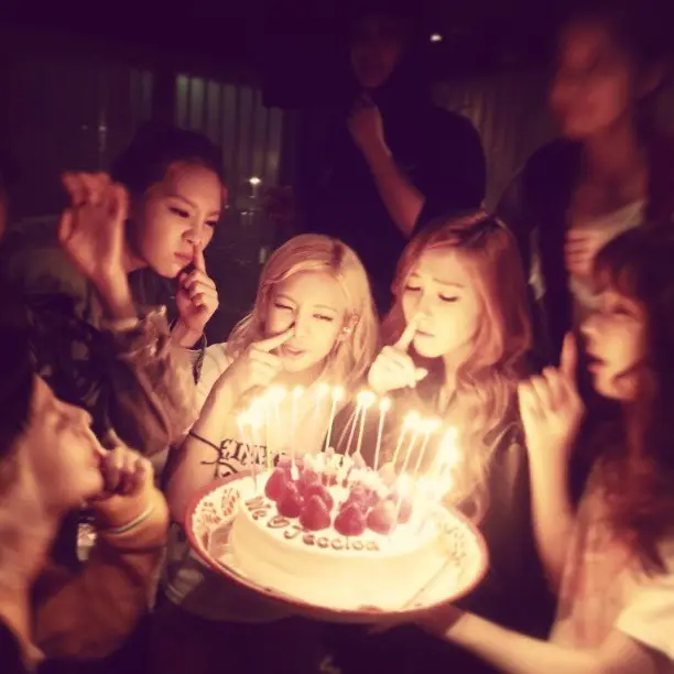 탱스타그램 업데이트 :: Birthday girl jess* happy B-day ;)