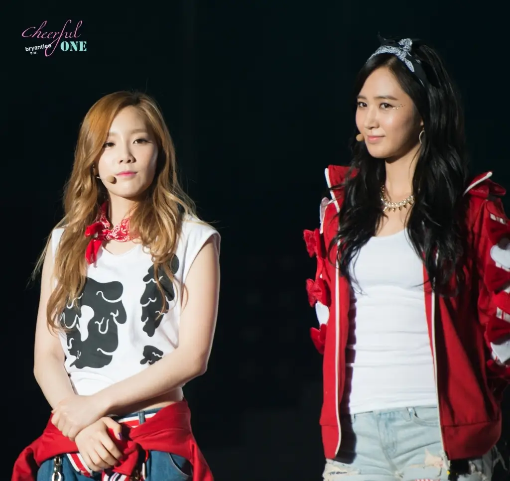 유리(Yuri.SNSD) 직찍 :: 130526 해피4 콘서트 by Cheerful One