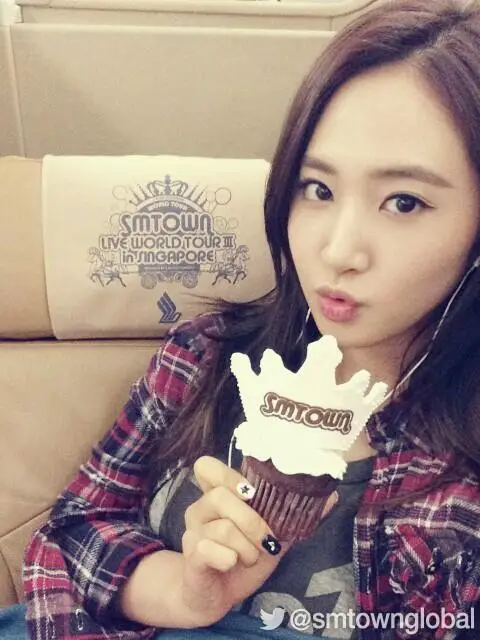 SNSD_유리 셀카 from SMTOWN 공식 트위터