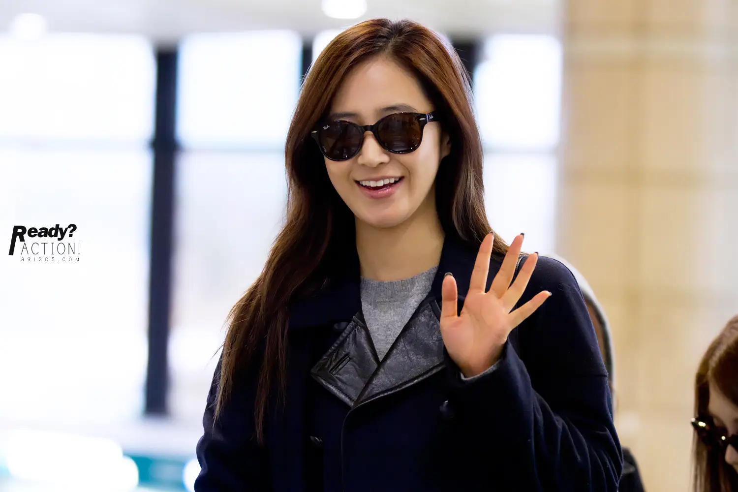 [6 Pics] SNSD_유리 :: 121105 김포공항 출국 by Ready?Action