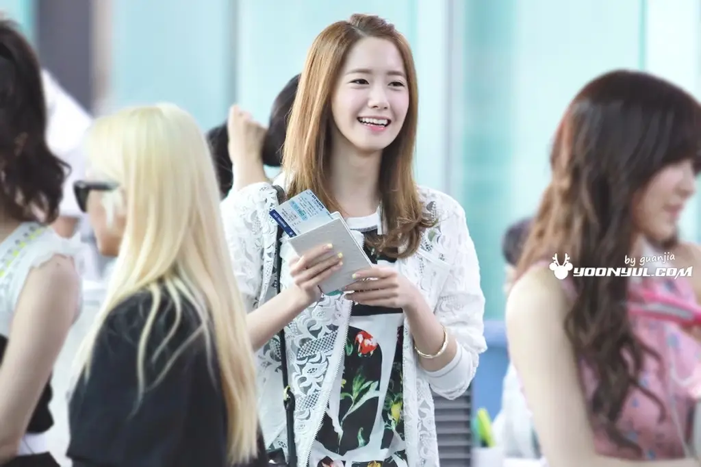 윤아(Yoona) 직찍 @ 130526 인천공항 출국 by 윤율닷컴 guanjia