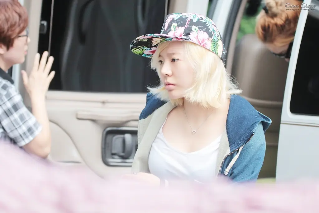 써니(Sunny) 직찍 @ 130517 뮤직뱅크 출.퇴근 by Come Closer, Peek-A-Boo!