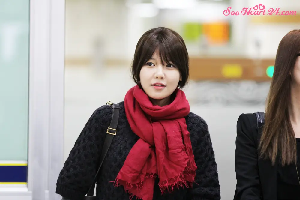 [4 Pics] SNSD_수영 :: 121106 김포공항 입국