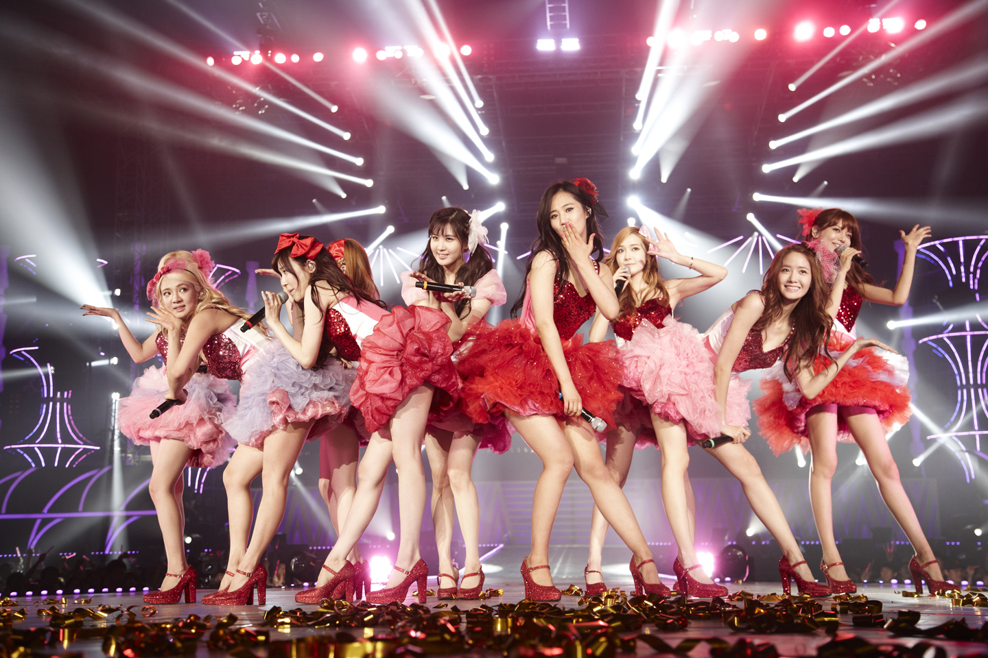 2013 GIRLS' GENERATION WORLD TOUR -GIRLS & PEACE 고화질.jpg