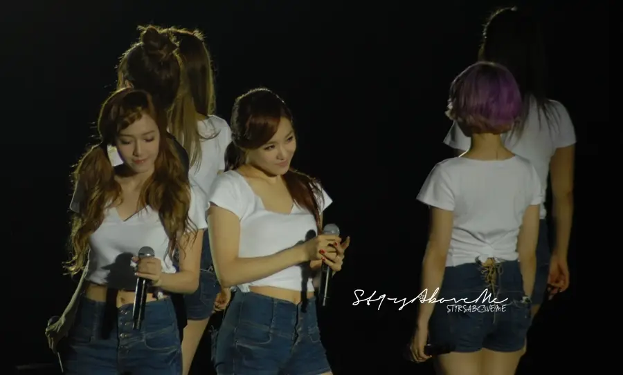 SNSD_제시카 직찍 @ 121123 싱가포르 SM 콘서트 by Heavenly Forest,St9rAboveMe,Ferriswheelwenn