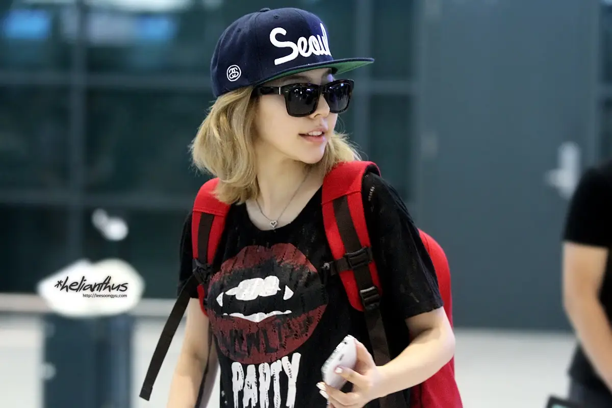 130731 인천공항 입국 써니 by  Peek-A-Boo! 대문, Helianthus