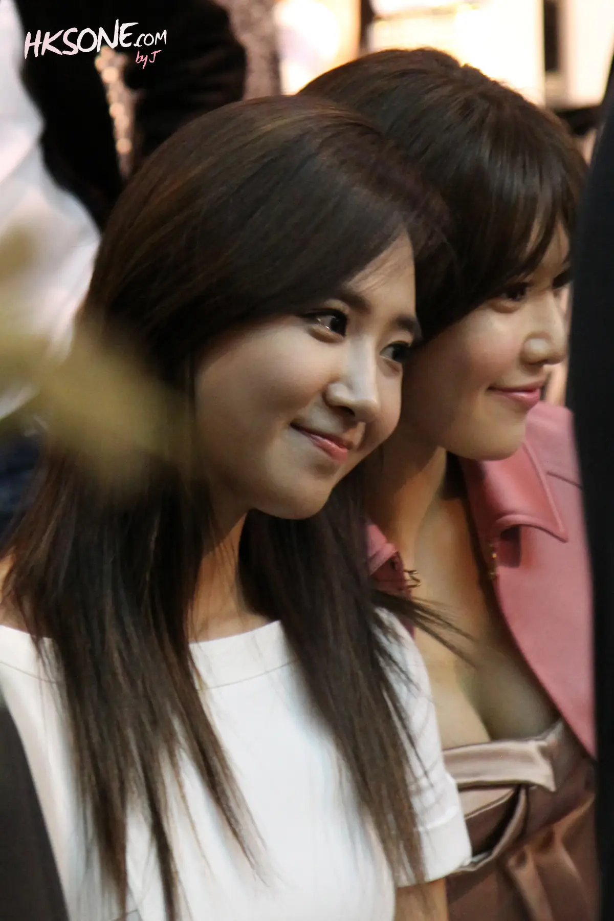 SNSD_유리&수영 직찍 :: 121101 홍콩 버버리 스토어 오프닝