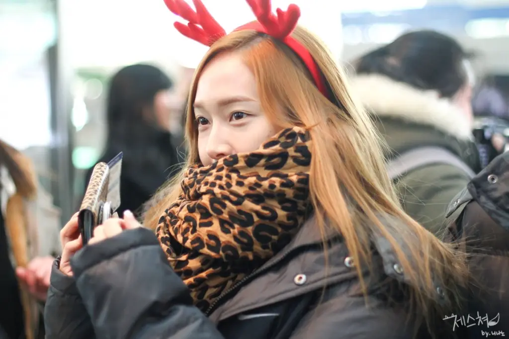 제시카(Jessica) 직찍 @ 121224 인천공항 출국 by 제스쳐