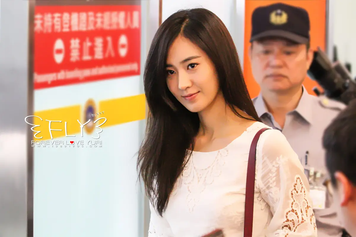 130722 쑹산공항 출국 유리 by Forever Love Yuri