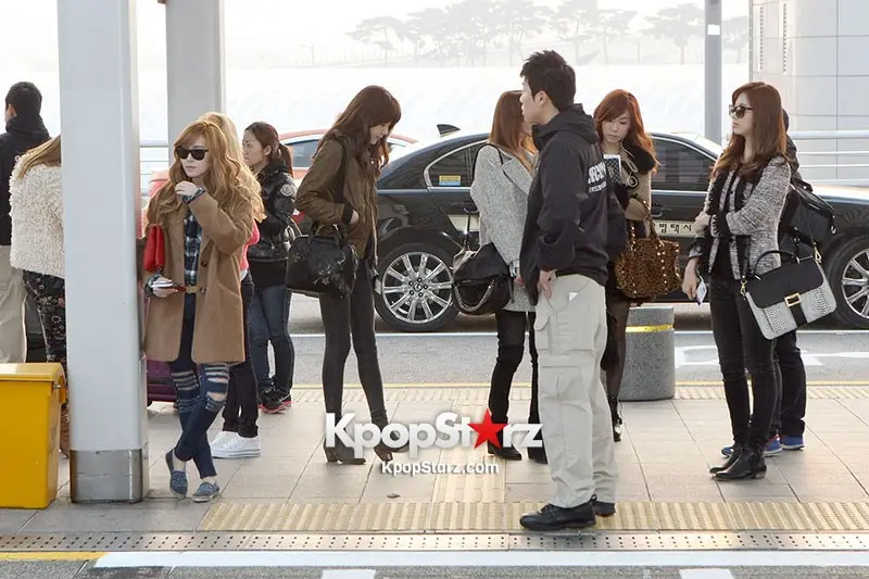 [16pics] SNSD_Jessica 121122 인천공항 by Kpopstarz.com