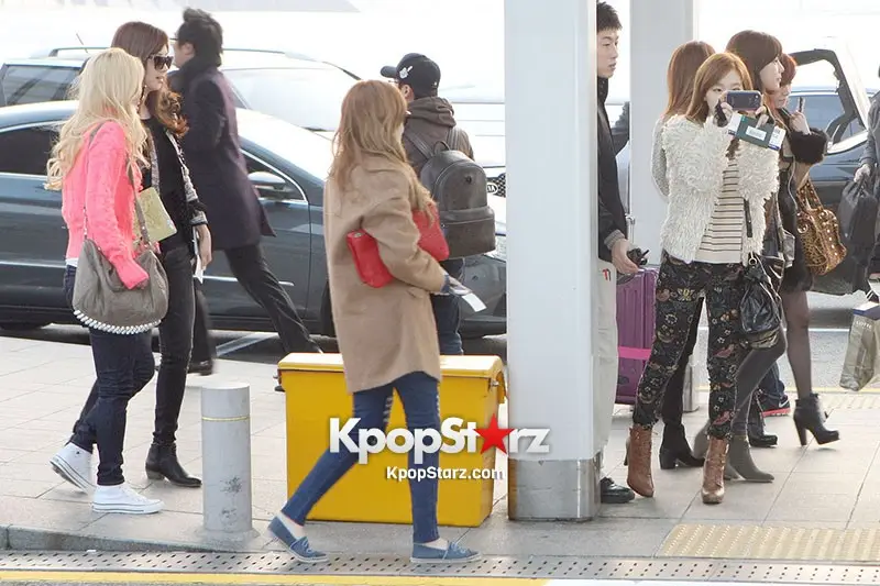 [16pics] SNSD_Jessica 121122 인천공항 by Kpopstarz.com